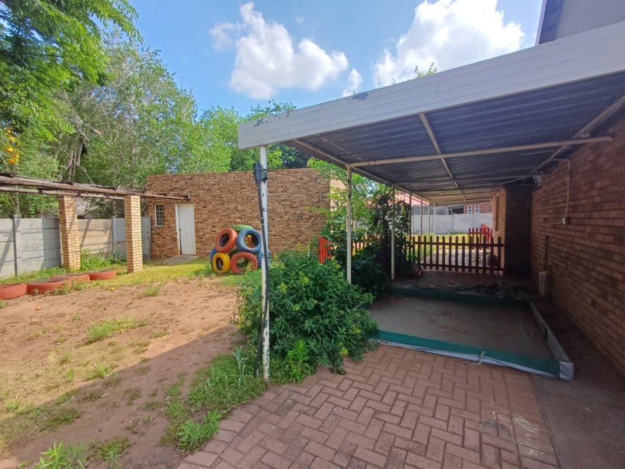 4 Bedroom Property for Sale in Flamwood North West